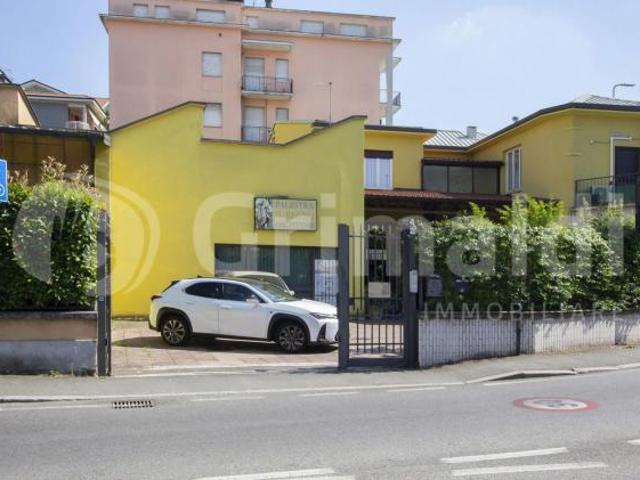 Locale Commerciale in vendita a Zona Omogenea Milano Nord, Cusano Milanino