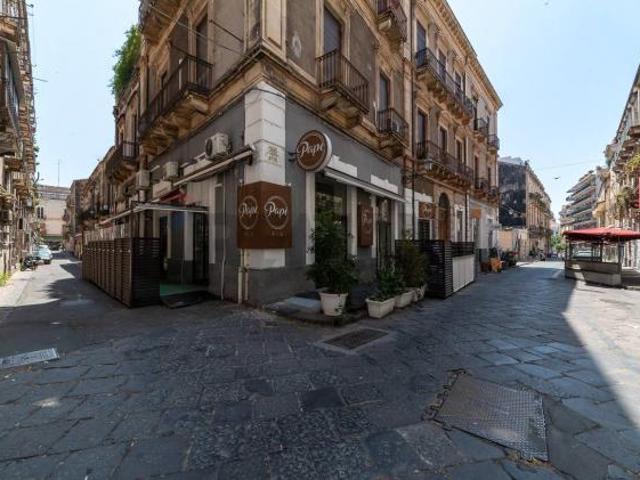 Locale Commerciale in vendita a Catania, Sicilia
