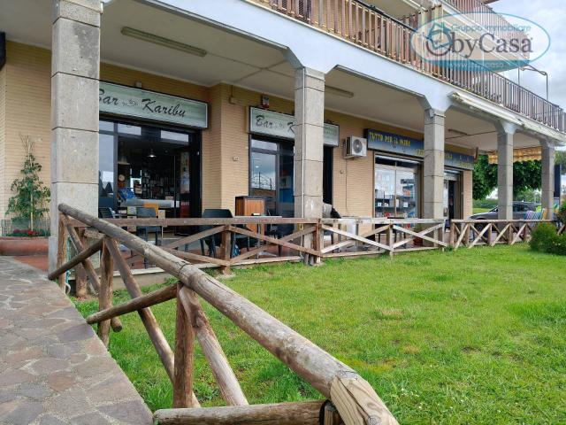 Locale Commerciale in vendita a Marina di San Nicola, Roma Capitale