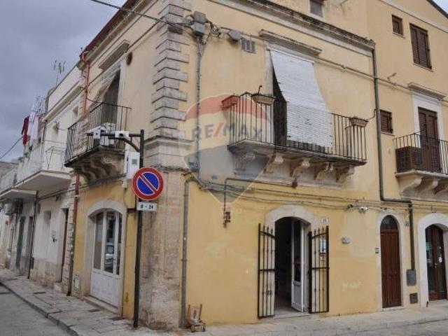 Locale Commerciale in vendita a Ragusa Ibla, Ragusa