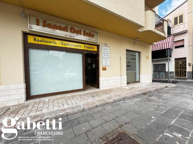 Locale Commerciale in vendita a Sant'agata Di Militello, Sicilia