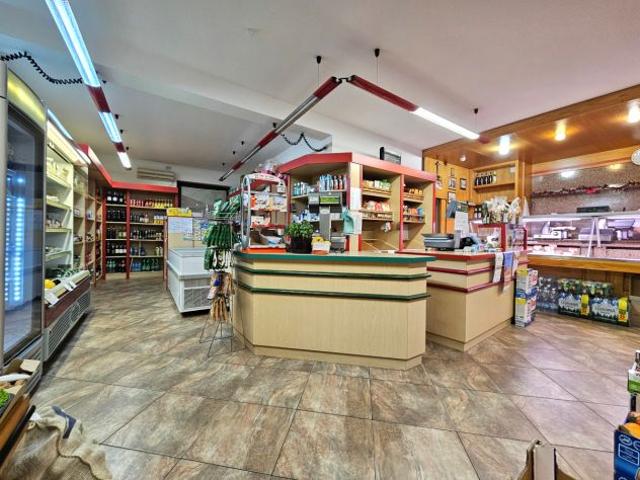 Locale Commerciale in vendita a Valle Gaggio, Cazzano Sant'Andrea
