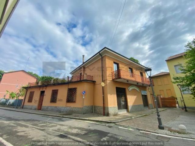 Locale Commerciale in vendita a Cascina Limito, Pioltello