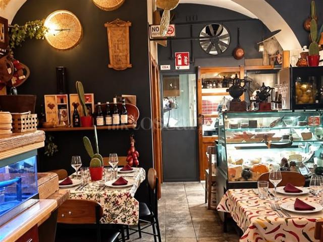 Locale Commerciale in vendita a Cappuccini, Cala Di Volpe