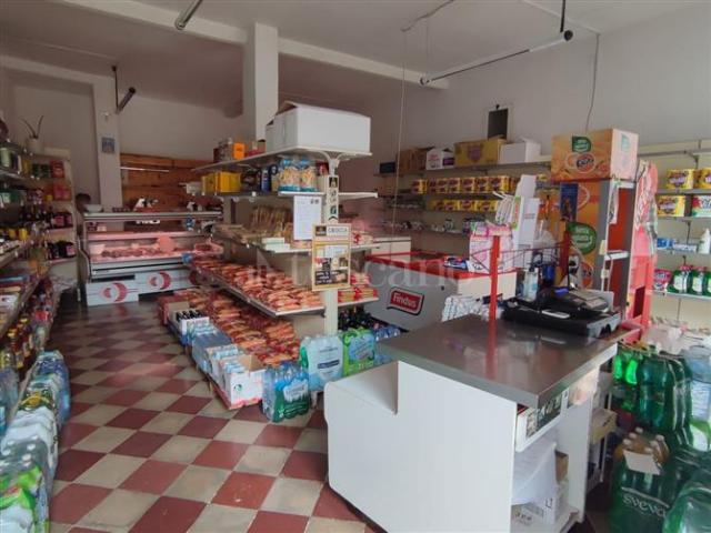 Locale Commerciale in vendita a Viggiano, Basilicata