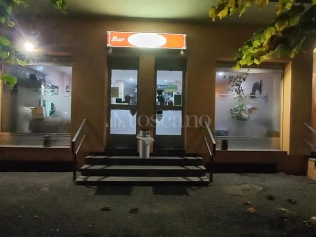 Locale Commerciale in vendita a Lazzago, Como