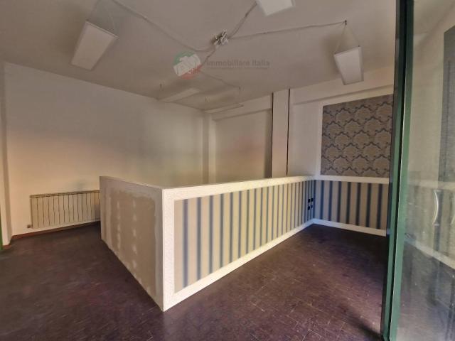 Locale Commerciale in affitto a Morciano Di Romagna, Reggio Emilia