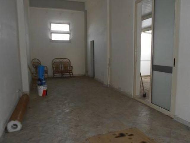 Locale Commerciale in vendita a Aci Sant'antonio, Sicilia