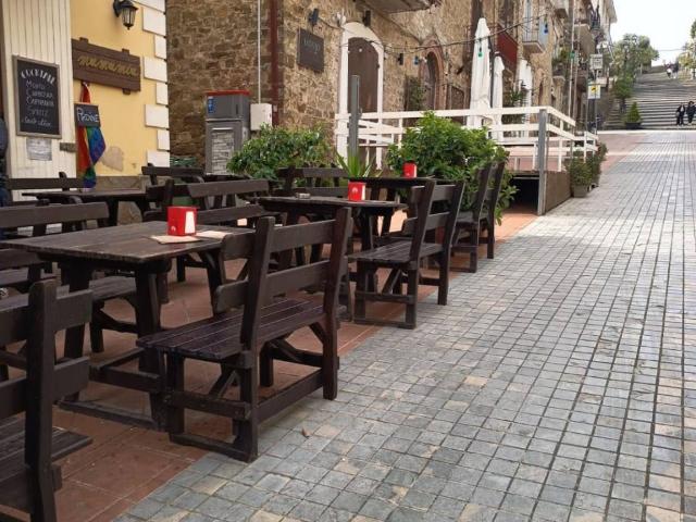 Locale Commerciale in vendita a Borgo Medievale, Agropoli