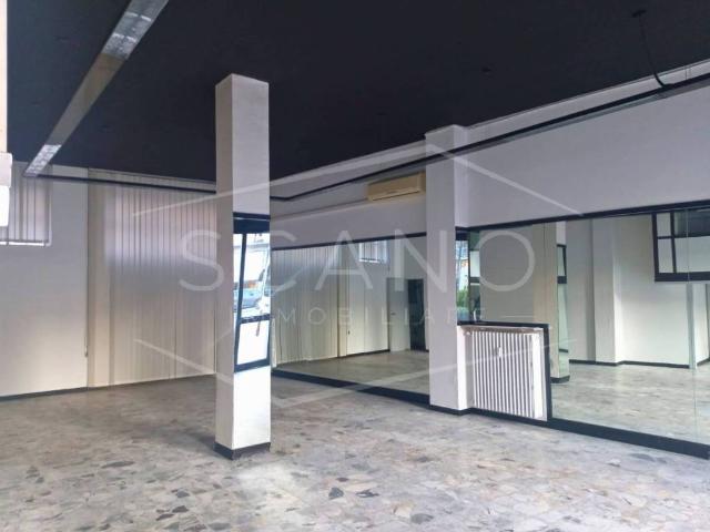 Locale Commerciale in vendita a Piemonte, Cuneo