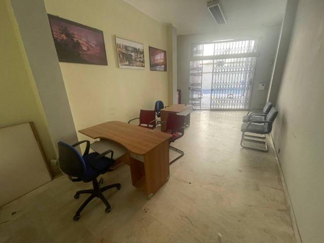 Locale Commerciale in vendita a Piemonte, Alessandria