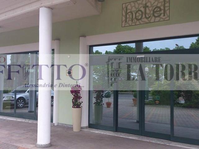 Locale Commerciale in vendita a Piemonte, Alessandria