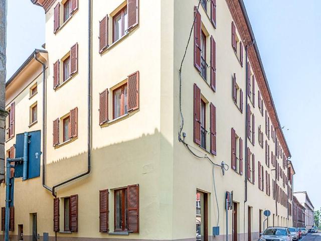 Locale Commerciale in vendita a Piemonte, Alessandria