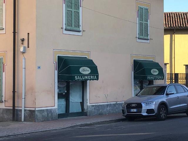 Locale Commerciale in vendita a Piemonte, Alessandria