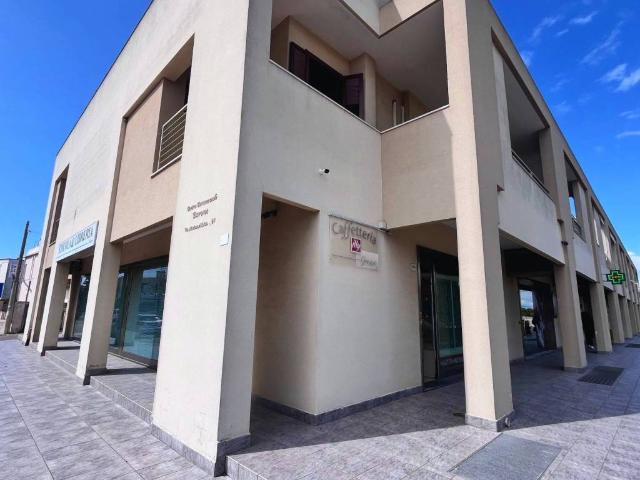 Locale Commerciale in vendita a Puglia, Lecce