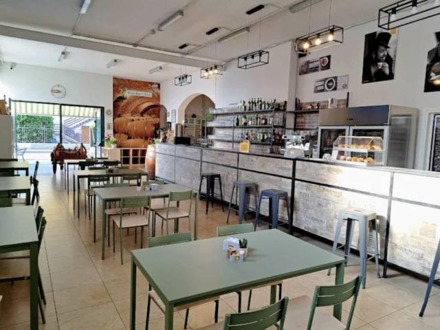 Locale Commerciale in vendita a Borsano, Busto Arsizio