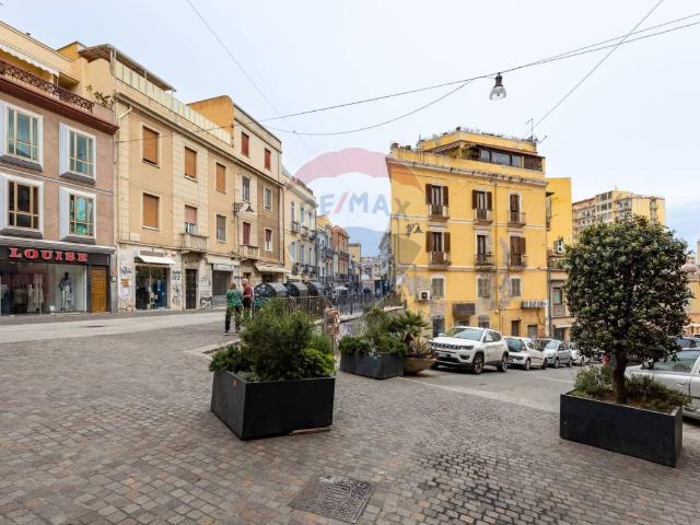 Locale Commerciale in vendita a Biddanoa/Villanova, Cagliari