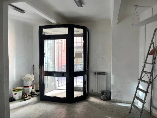 Locale Commerciale in vendita a Cascina Pratomarro, Campo Ligure