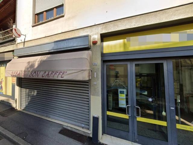 Locale Commerciale in vendita a Villaggio Trieste, Cantù