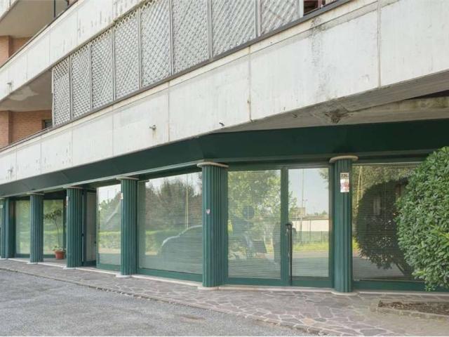 Locale Commerciale in vendita a Unione delle Terre d'Argine, Carpi