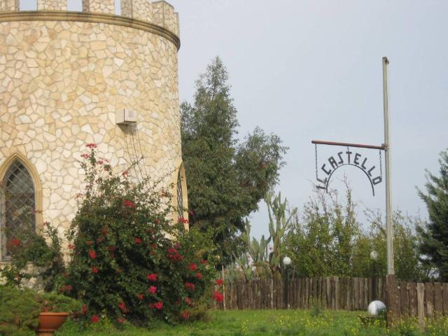 Locale Commerciale in vendita a Cassano all'Ionio, Calabria