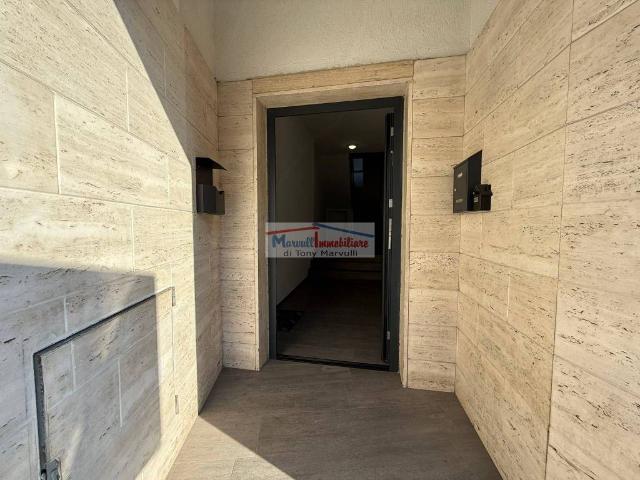Locale Commerciale in vendita a Puglia, Bari