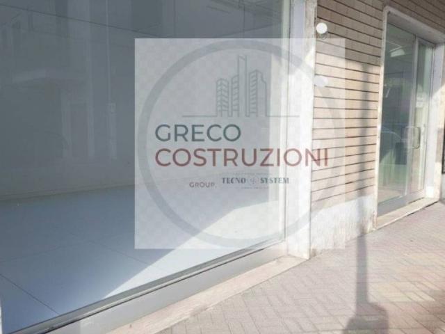Locale Commerciale in vendita a San Silvestro, Cassino