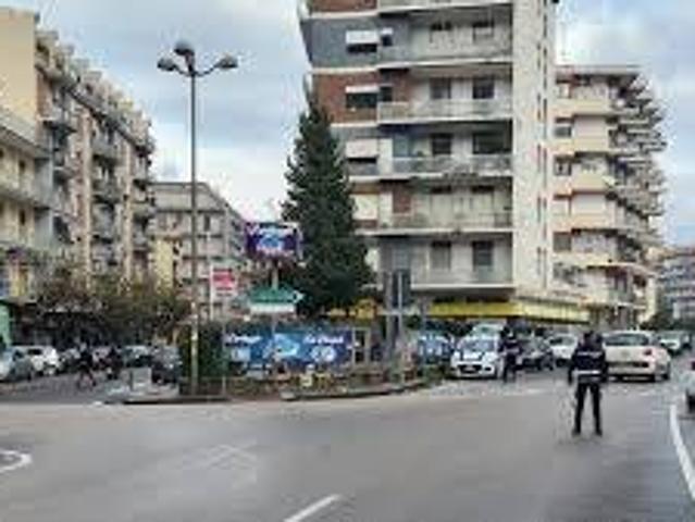 Locale Commerciale in vendita a Castellammare Di Stabia, Campania