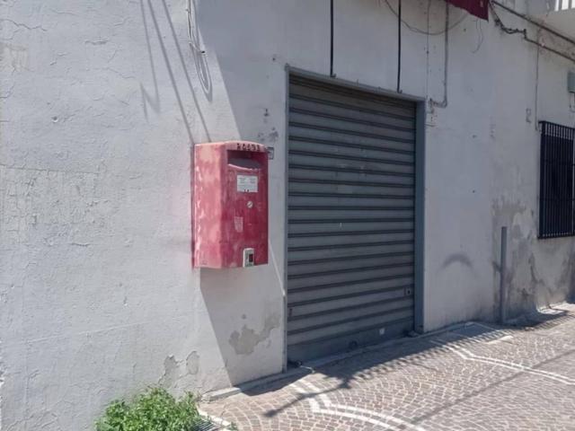 Locale Commerciale in vendita a Pioppaino, Castellammare Di Stabia