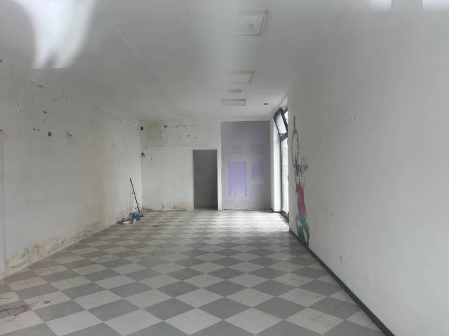 Locale Commerciale in vendita a Unione dei Comuni Circondario dell'Empolese Valdelsa, Cerreto Guidi