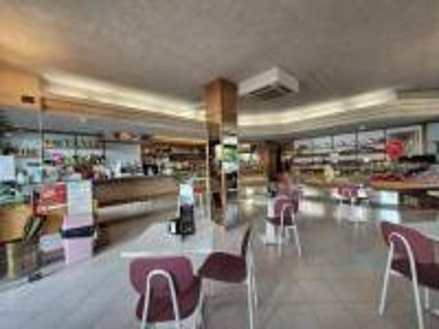 Locale Commerciale in vendita a Cervignano Del Friuli, Friuli-Venezia Giulia