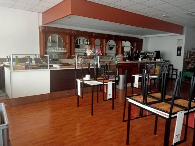 Locale Commerciale in vendita a Terontola, Cortona