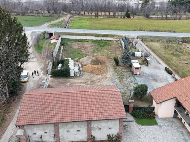 Locale Commerciale in vendita a Borgata Gauteri, Piemonte