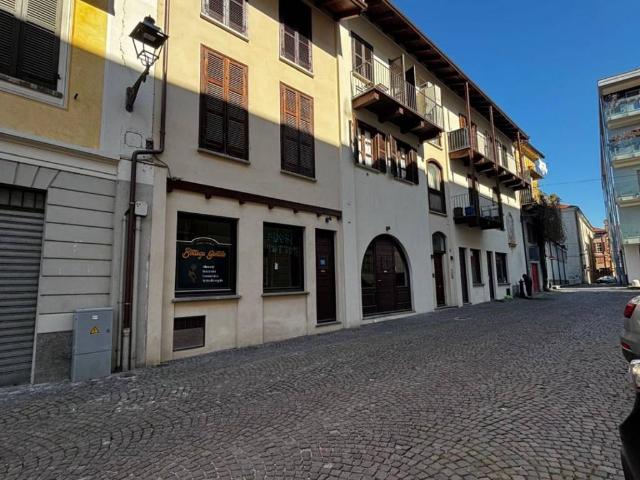 Locale Commerciale in vendita a Centro Storico, Piemonte