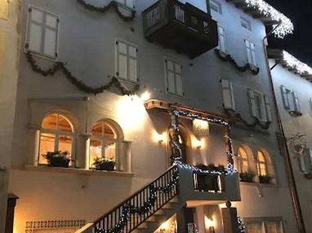 Locale Commerciale in vendita a Comunità della Valle di Sole, Dimaro