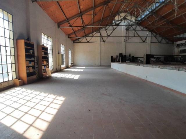 Locale Commerciale in vendita a Motta, Este