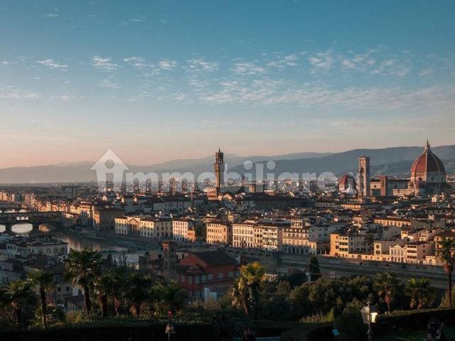 Locale Commerciale in vendita a Peretola, Firenze