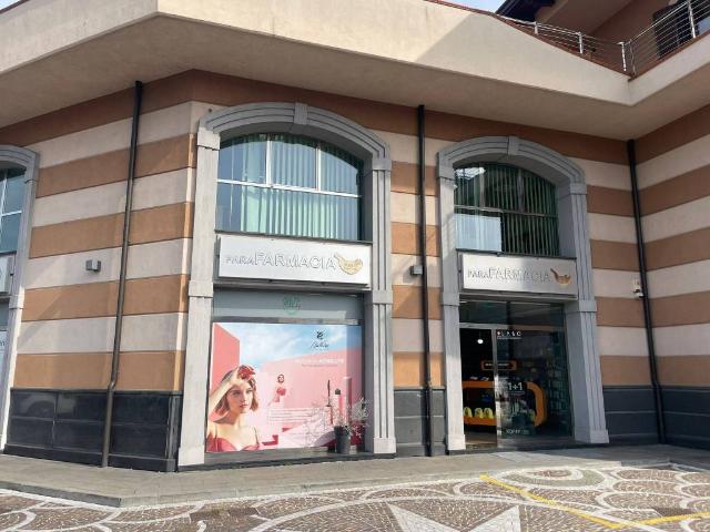 Locale Commerciale in vendita a Fisciano, Campania