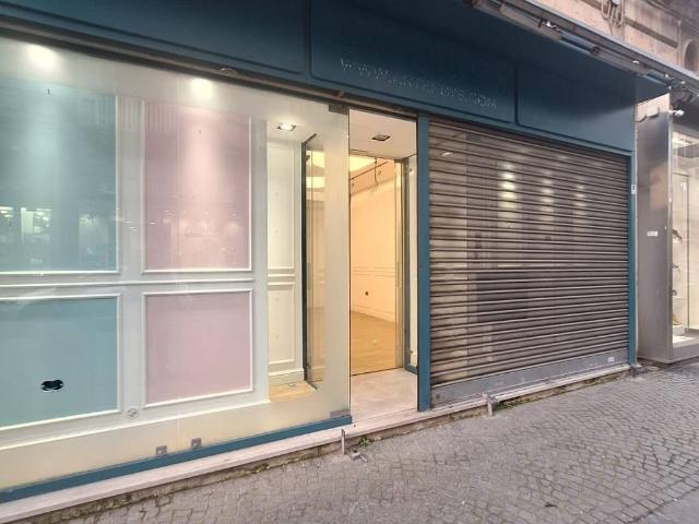 Locale Commerciale in vendita a Sepano, Frattamaggiore