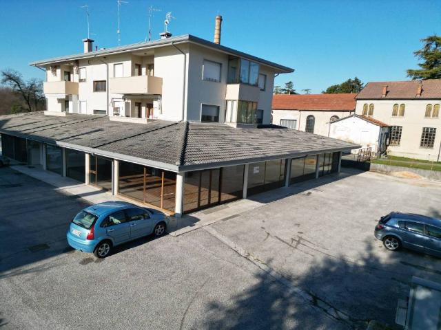 Locale Commerciale in vendita a Gaiarine, Veneto