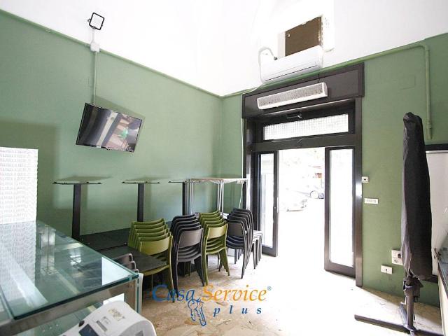 Locale Commerciale in vendita a Puglia, Lecce