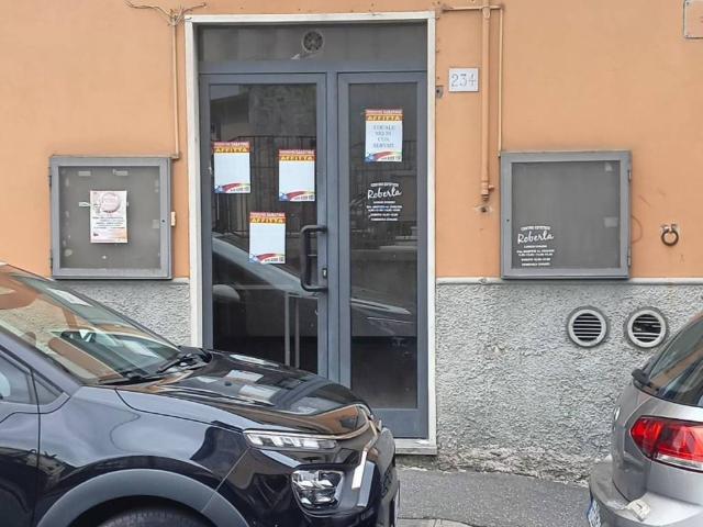 Locale Commerciale in vendita a Media Val Bisagno, Serra Riccò