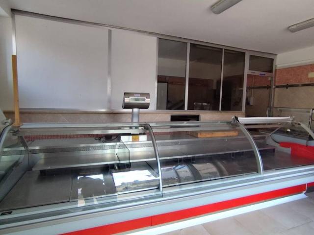 Locale Commerciale in vendita a Valle Mazzone, Roma Capitale