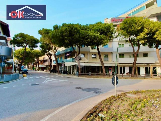 Locale Commerciale in vendita a Lignano Pineta