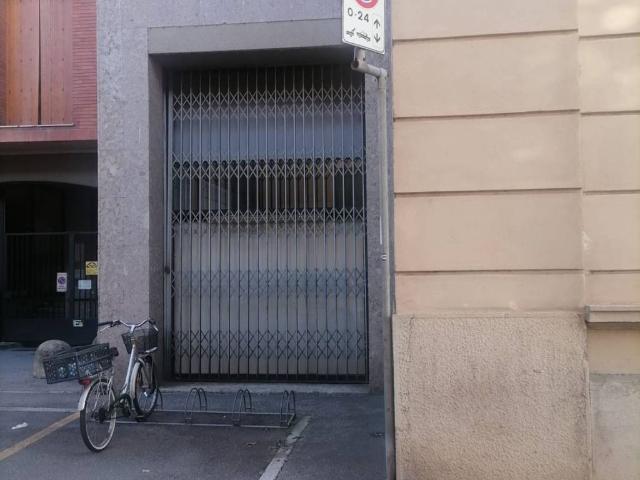 Locale Commerciale in vendita a Revellino, Lodi
