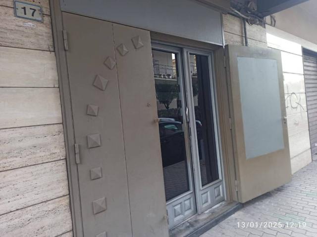 Locale Commerciale in vendita a Melito Di Napoli, Campania