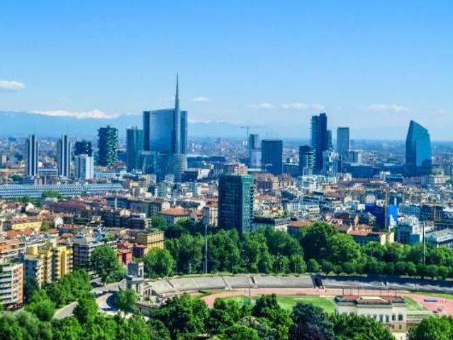 Locale Commerciale in vendita a Municipio 9, Milano