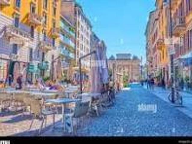 Locale Commerciale in vendita a Municipio 1, Milano