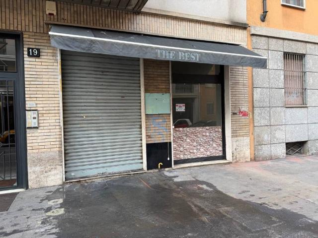 Locale Commerciale in vendita a Municipio 9, Milano