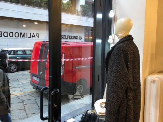 Locale Commerciale in vendita a Municipio 1, Milano